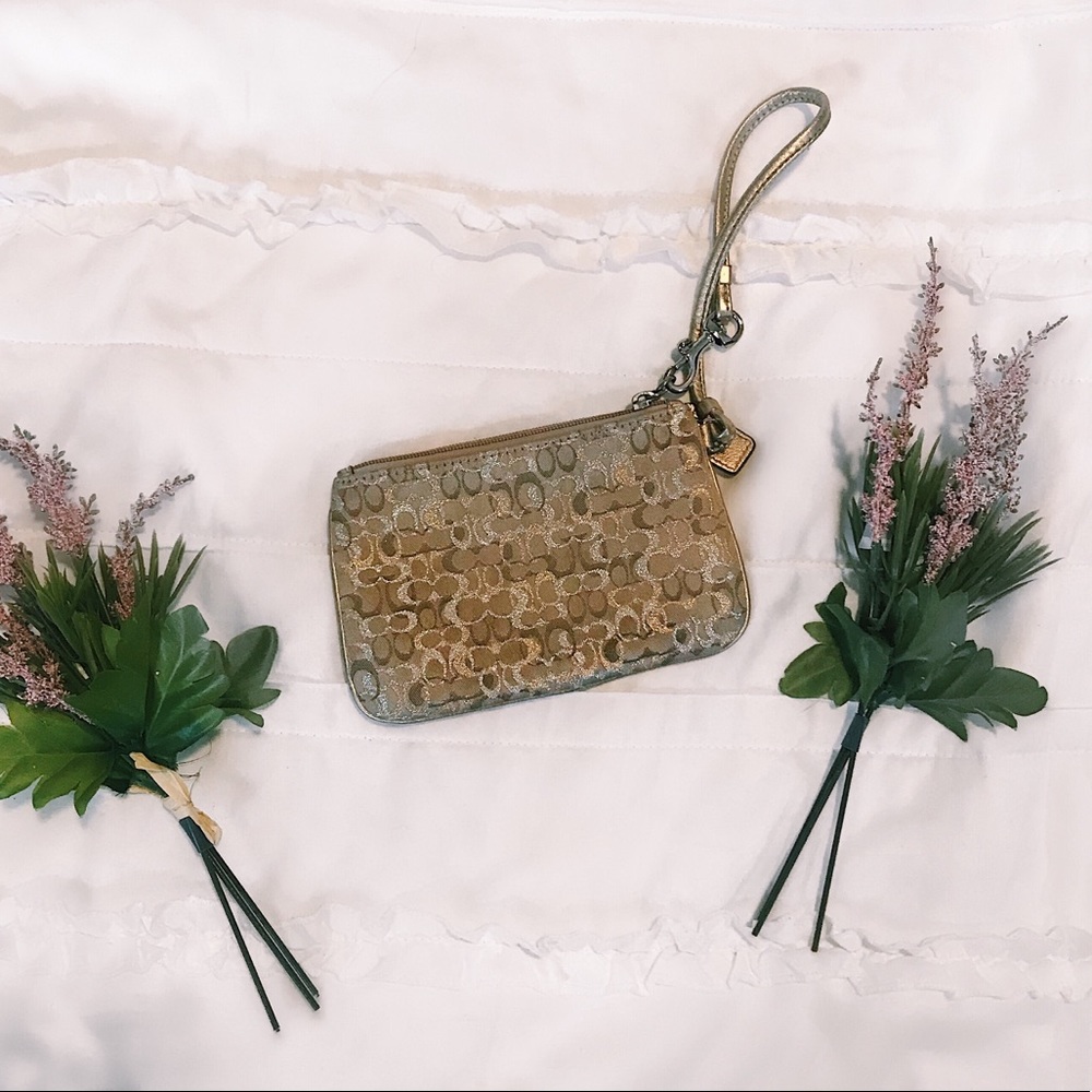 BEAUTIFUL Coach wristlet—-price reduction!!!